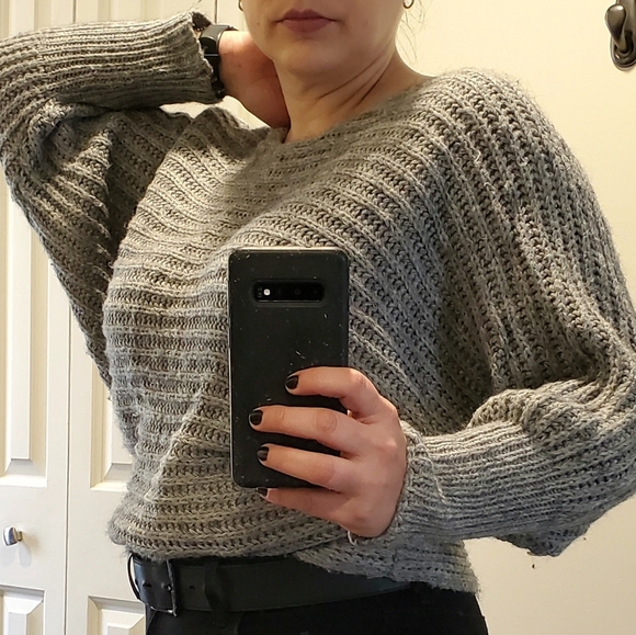 RED QUEEN | Grey Boat-neck Dolman Sweater in Size L - Picture 3 of 7